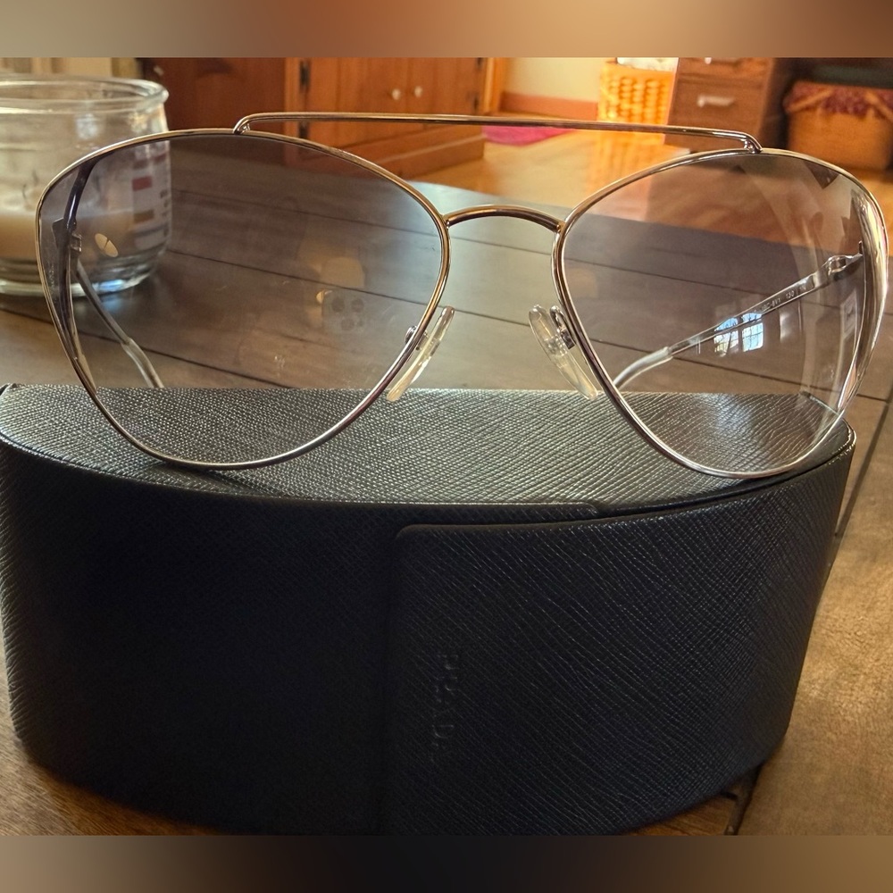 PRICE DROP! Authentic PRADA SUNGLASSES CATWALK COLLECTION with CASE - Picture 4 of 7